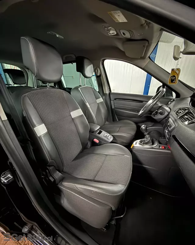 RENAULT Scenic 1.5 dCi Limited