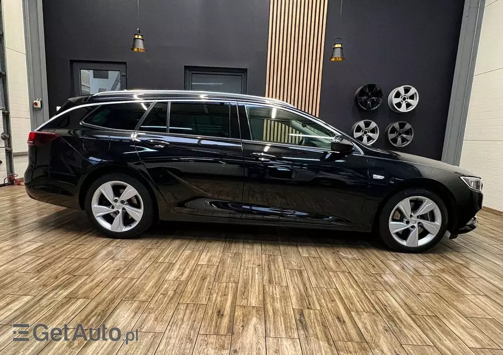 OPEL Insignia Grand Sport2.0 Direct InjTurbo 4x4 Dynamic