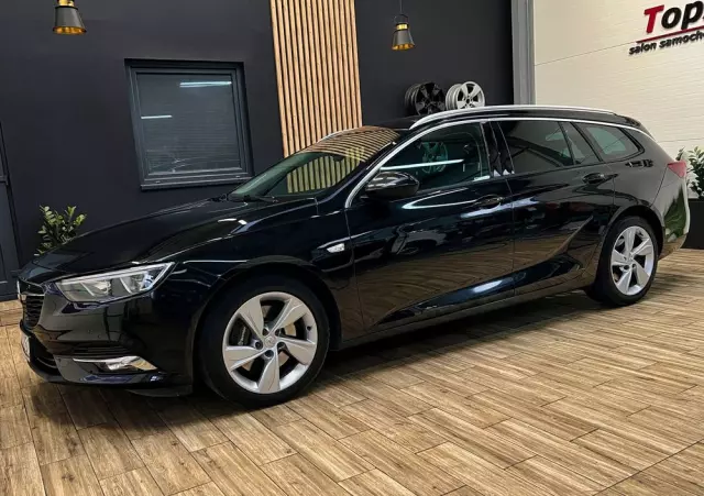 OPEL Insignia Grand Sport2.0 Direct InjTurbo 4x4 Dynamic