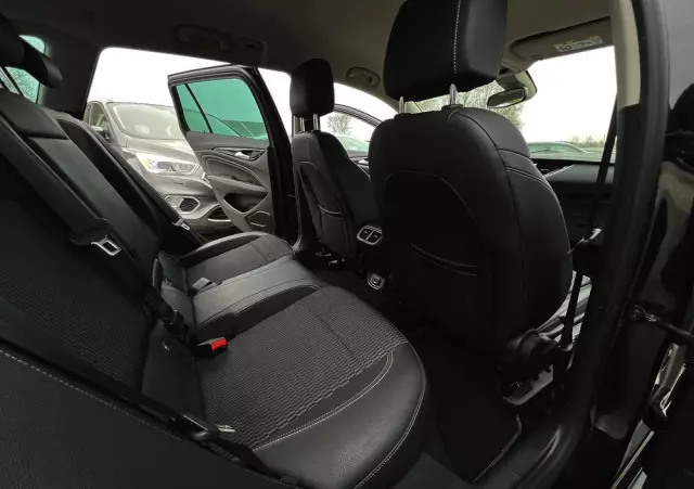 OPEL Insignia Grand Sport2.0 Direct InjTurbo 4x4 Dynamic