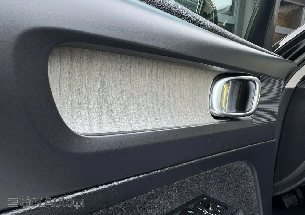 VOLVO XC 40 D3 Inscription