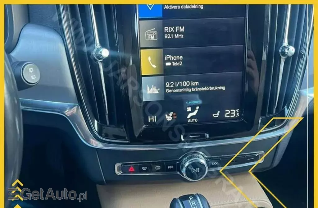 VOLVO V90 