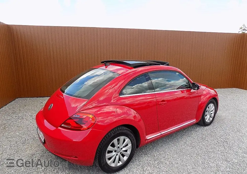 VOLKSWAGEN Beetle The 1.6 TDI DPF Exclusive Design