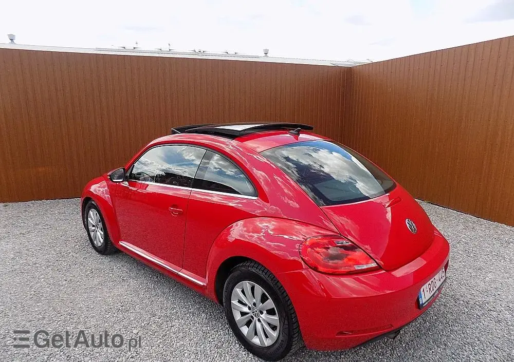 VOLKSWAGEN Beetle The 1.6 TDI DPF Exclusive Design