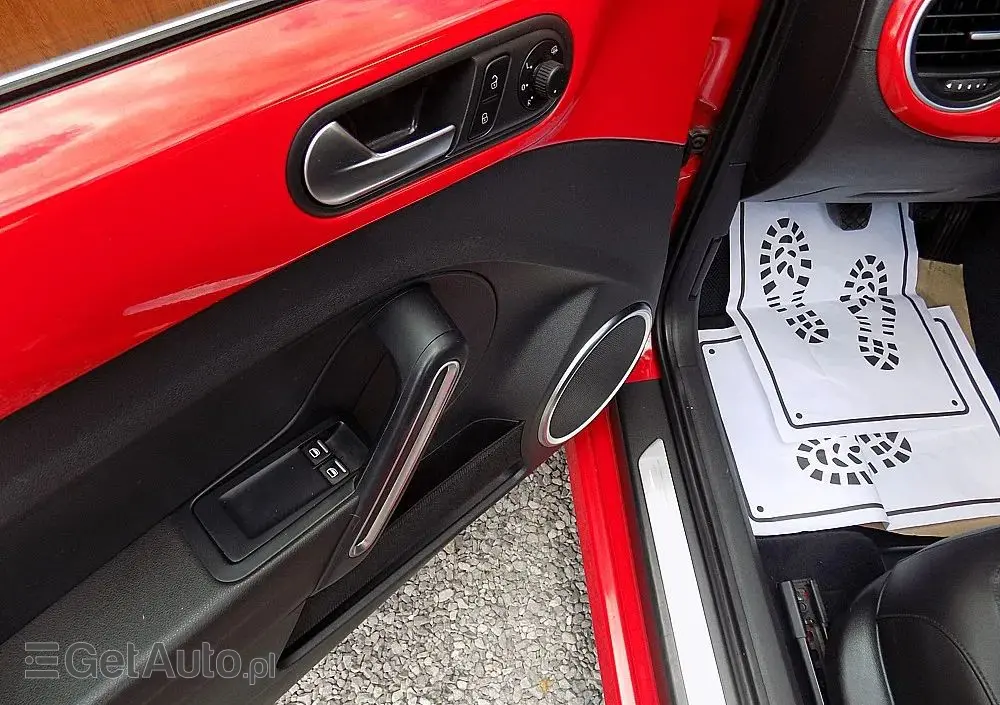 VOLKSWAGEN Beetle The 1.6 TDI DPF Exclusive Design