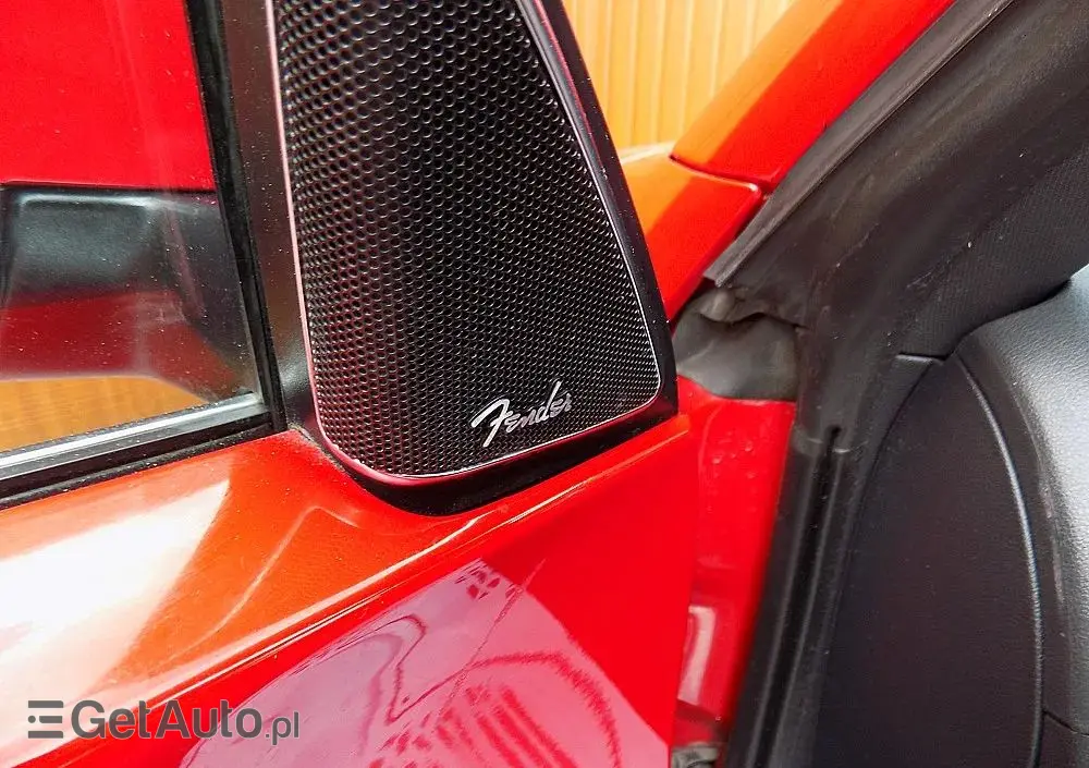 VOLKSWAGEN Beetle The 1.6 TDI DPF Exclusive Design