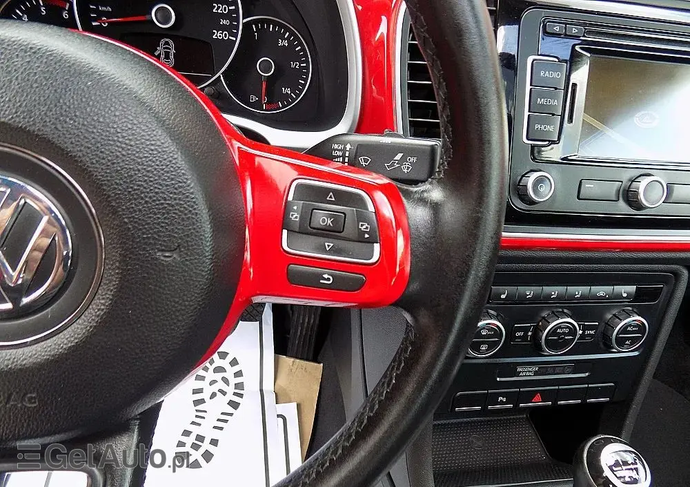 VOLKSWAGEN Beetle The 1.6 TDI DPF Exclusive Design