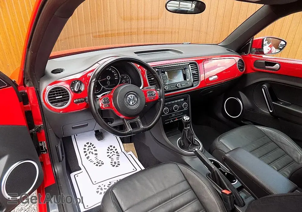 VOLKSWAGEN Beetle The 1.6 TDI DPF Exclusive Design