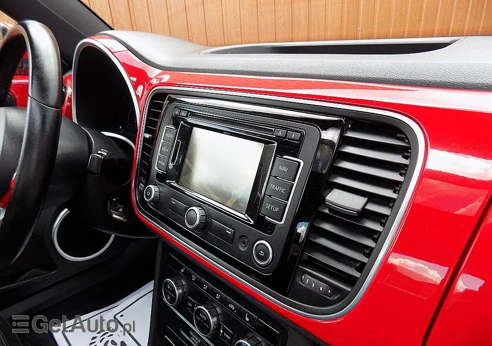 VOLKSWAGEN Beetle The 1.6 TDI DPF Exclusive Design