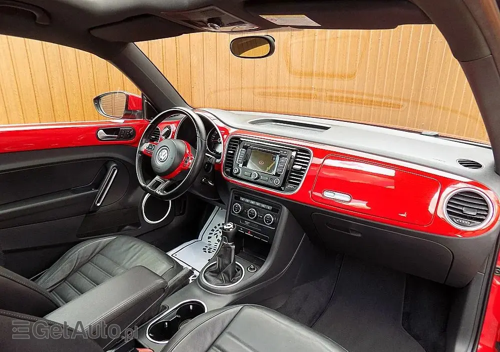 VOLKSWAGEN Beetle The 1.6 TDI DPF Exclusive Design