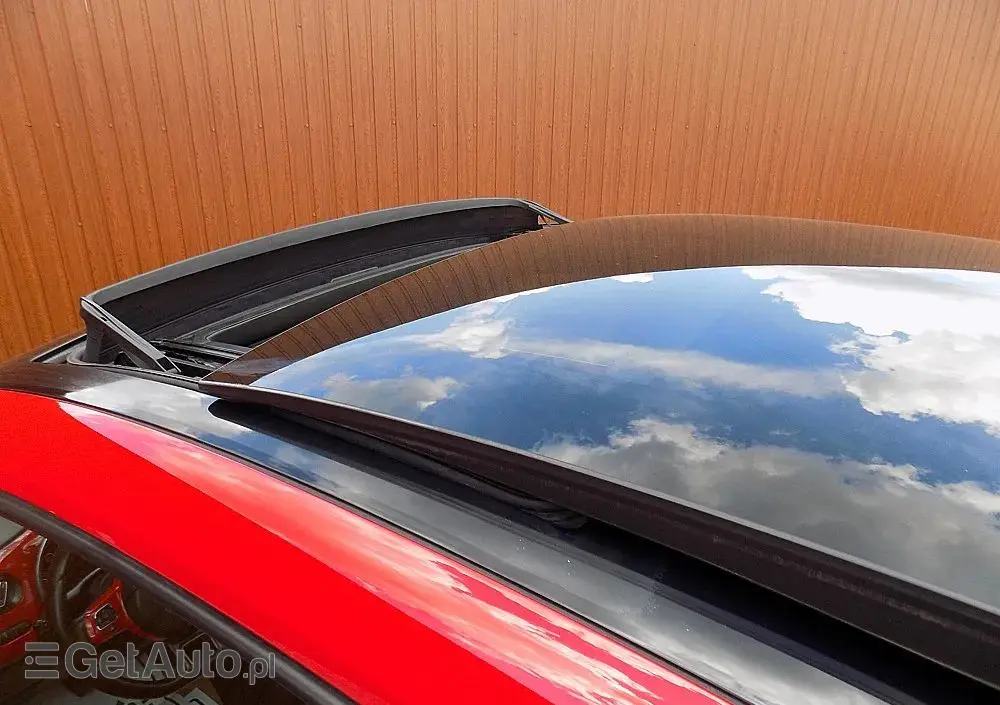 VOLKSWAGEN Beetle The 1.6 TDI DPF Exclusive Design