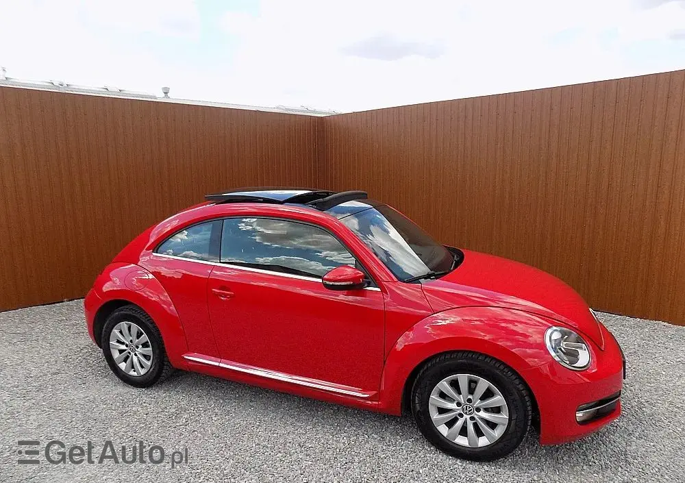 VOLKSWAGEN Beetle The 1.6 TDI DPF Exclusive Design