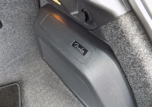 VOLKSWAGEN Beetle The 1.6 TDI DPF Exclusive Design