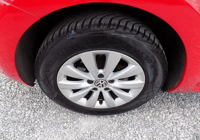 VOLKSWAGEN Beetle The 1.6 TDI DPF Exclusive Design