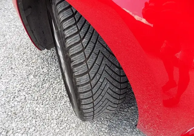 VOLKSWAGEN Beetle The 1.6 TDI DPF Exclusive Design