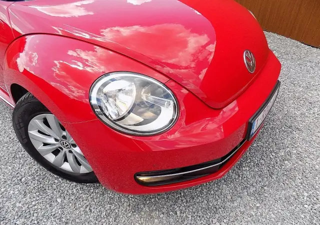 VOLKSWAGEN Beetle The 1.6 TDI DPF Exclusive Design