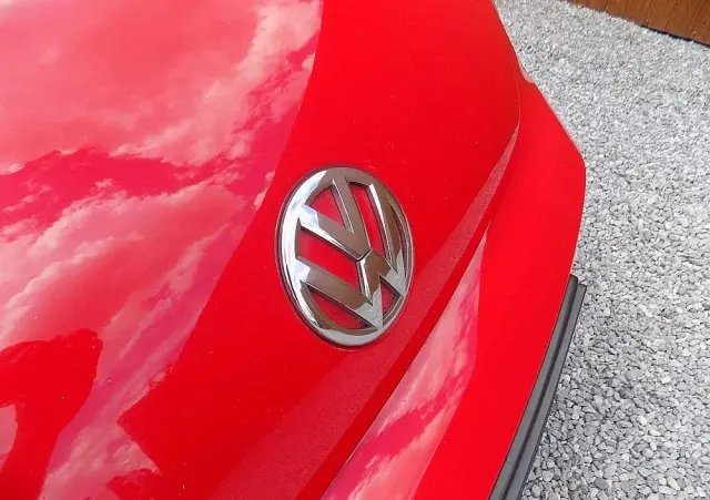 VOLKSWAGEN Beetle The 1.6 TDI DPF Exclusive Design