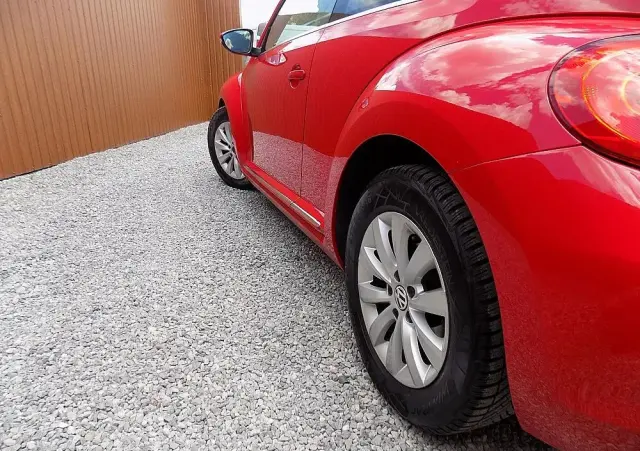 VOLKSWAGEN Beetle The 1.6 TDI DPF Exclusive Design