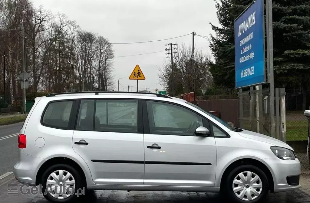 VOLKSWAGEN Touran 