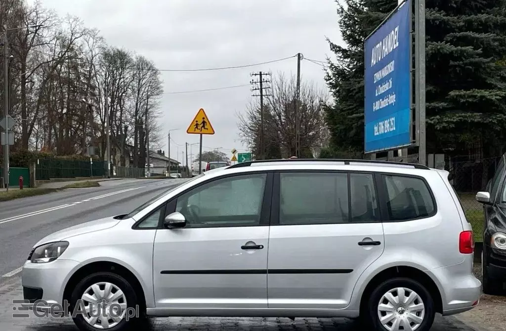 VOLKSWAGEN Touran 