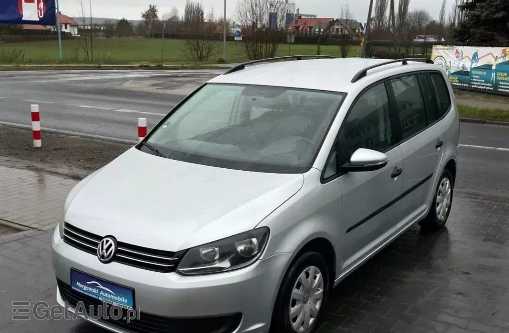 VOLKSWAGEN Touran 