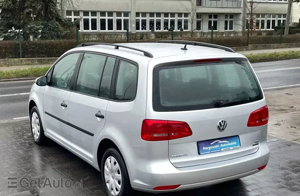 VOLKSWAGEN Touran 