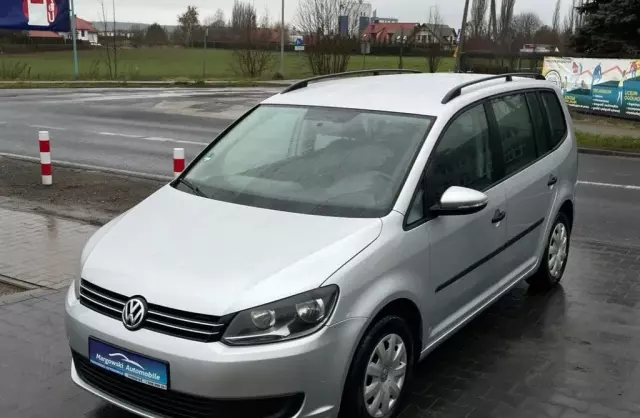 VOLKSWAGEN Touran 