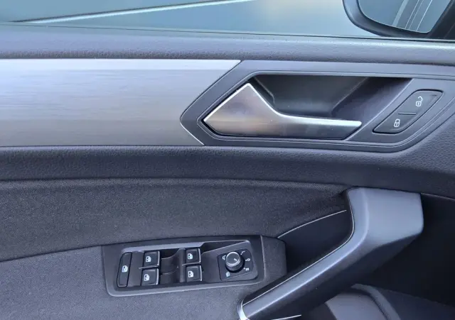 VOLKSWAGEN Touran 1.6 TDI SCR DSG Join