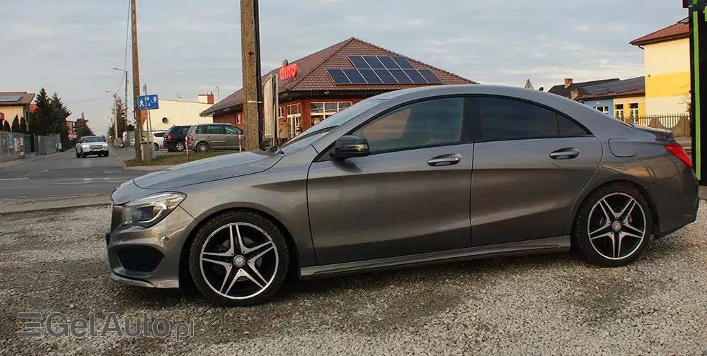 MERCEDES-BENZ CLA 200 7G-DCT AMG Line