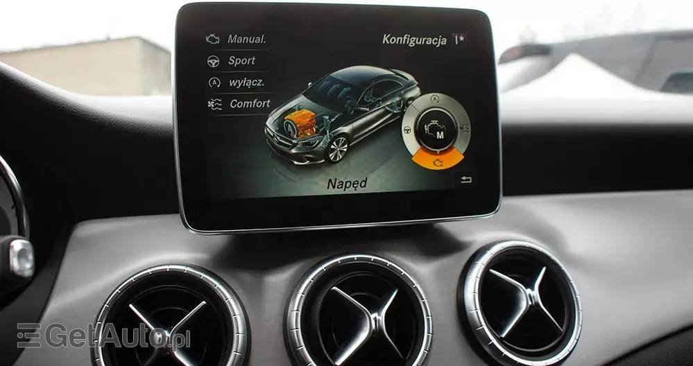 MERCEDES-BENZ CLA 200 7G-DCT AMG Line