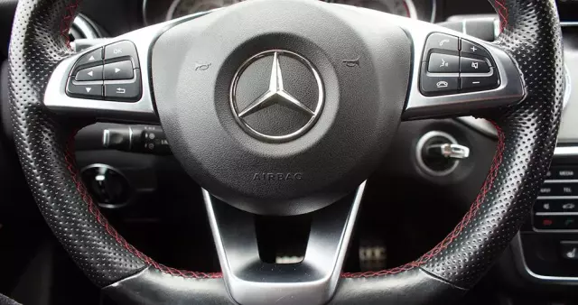 MERCEDES-BENZ CLA 200 7G-DCT AMG Line