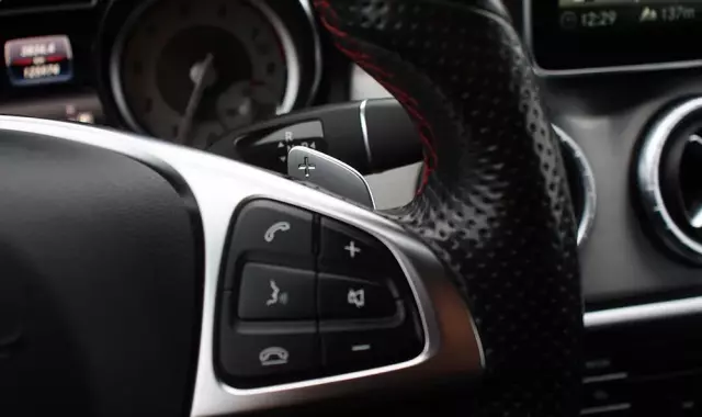 MERCEDES-BENZ CLA 200 7G-DCT AMG Line