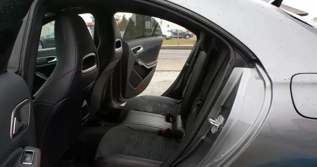 MERCEDES-BENZ CLA 200 7G-DCT AMG Line