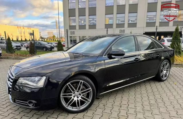 AUDI A8 