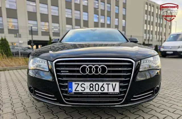 AUDI A8 