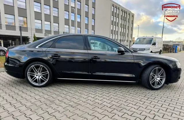 AUDI A8 