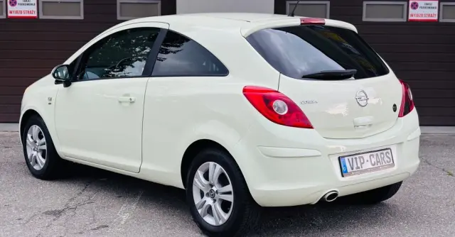 OPEL Corsa 