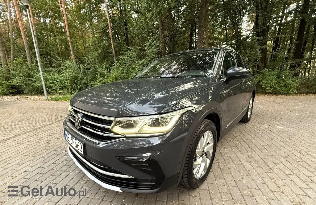 VOLKSWAGEN Tiguan 