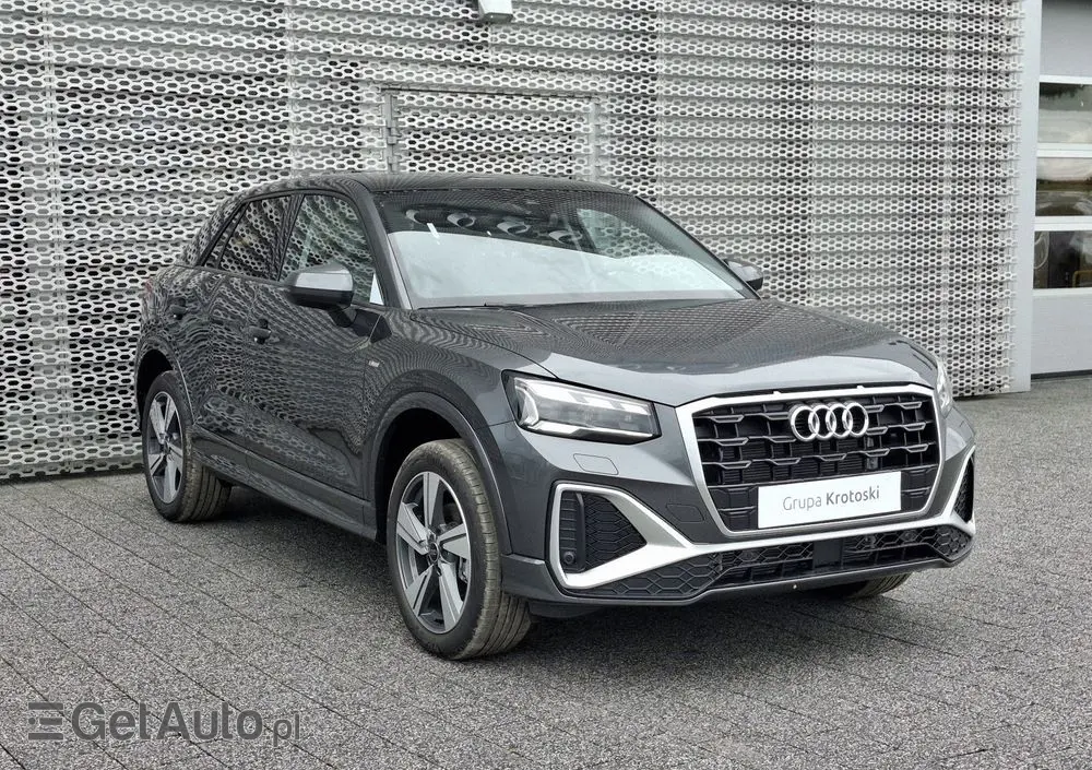 AUDI Q2 
