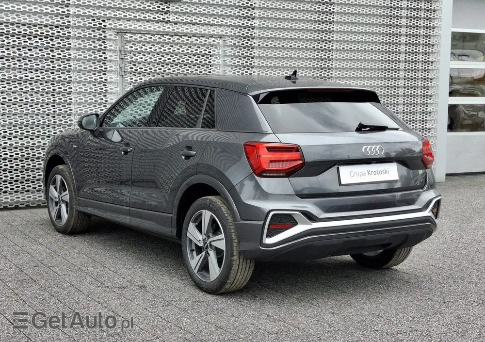 AUDI Q2 