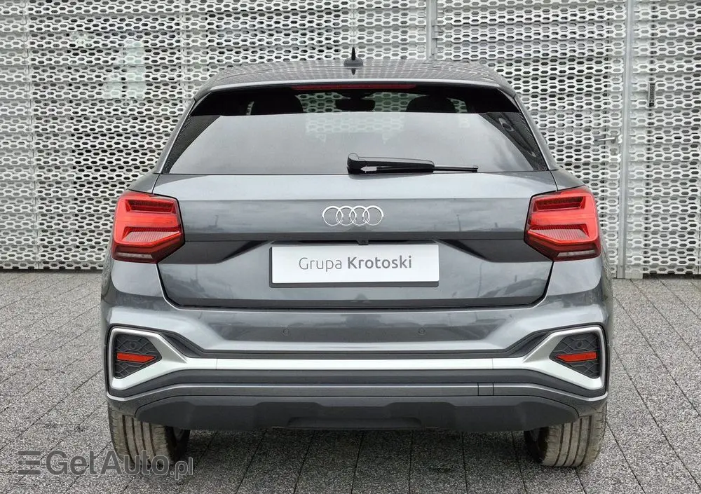 AUDI Q2 