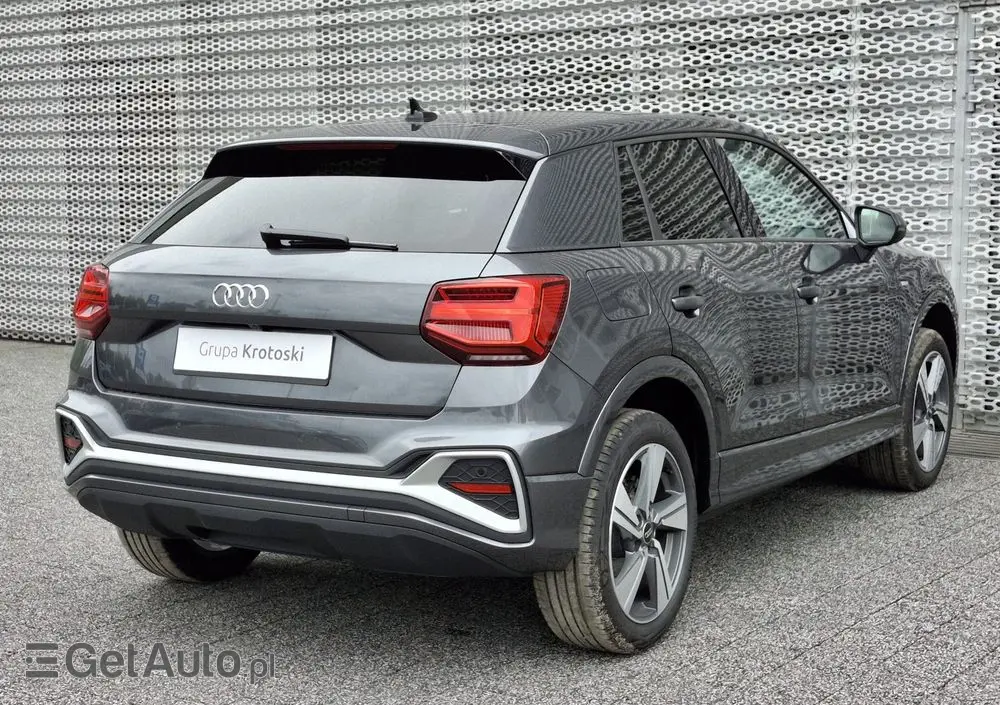 AUDI Q2 