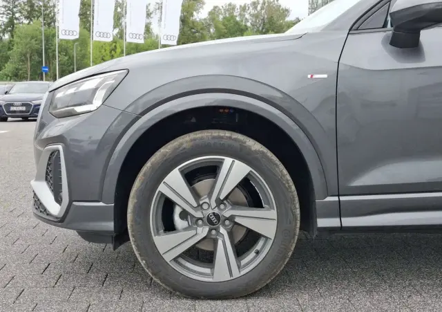AUDI Q2 