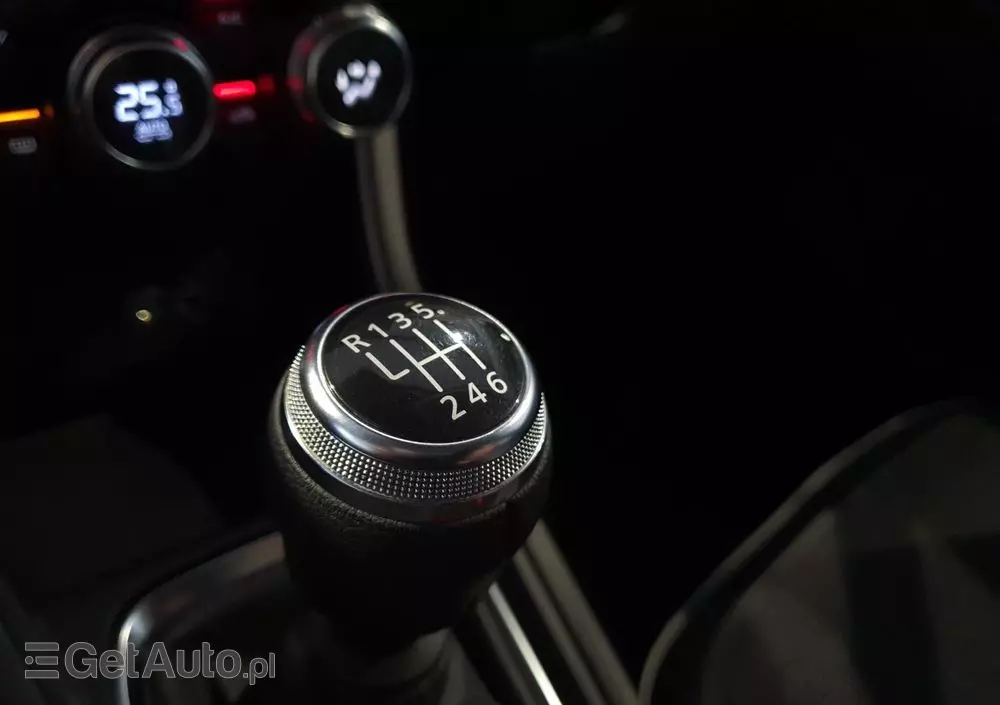 RENAULT Captur 1.0 TCe Techno