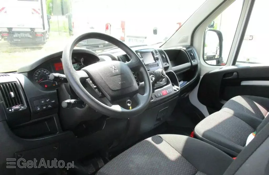PEUGEOT Boxer 