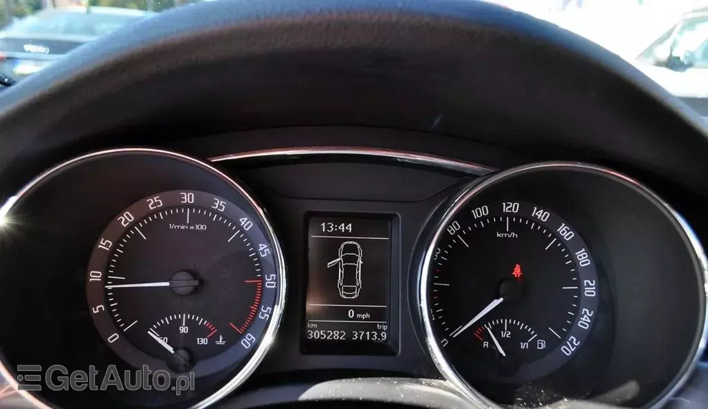 SKODA Superb 2.0 TDI (140 KM) DPF