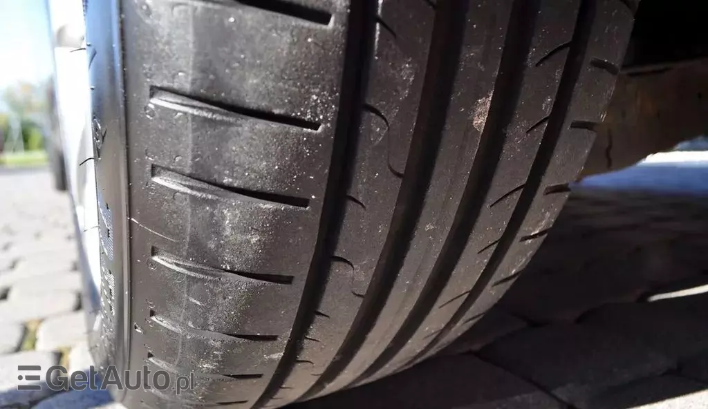 SKODA Superb 2.0 TDI (140 KM) DPF