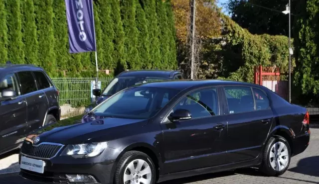 SKODA Superb 2.0 TDI (140 KM) DPF