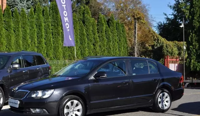 SKODA Superb 2.0 TDI (140 KM) DPF