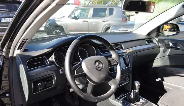 SKODA Superb 2.0 TDI (140 KM) DPF